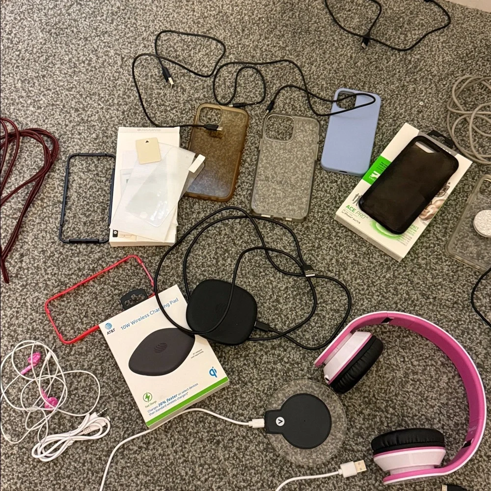 Lot of electronic accessories